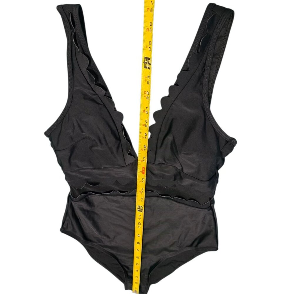 Cupshe One-Piece Swimsuit Black Scalloped V Neck Plunge Mesh Size S Bathing Suit - Picture 9 of 11